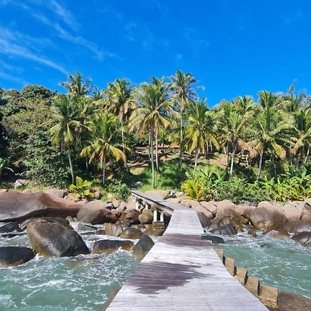 Elephant Guesthouse Beira Mar - Suites Com Cafe Da Manha Ilhabela Bagian luar foto