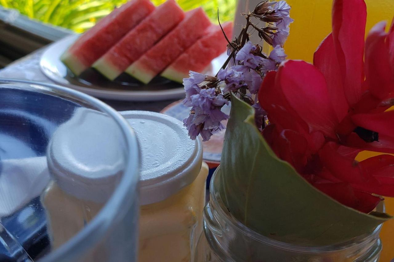 Elephant Guesthouse Beira Mar - Suites Com Cafe Da Manha Ilhabela Bagian luar foto