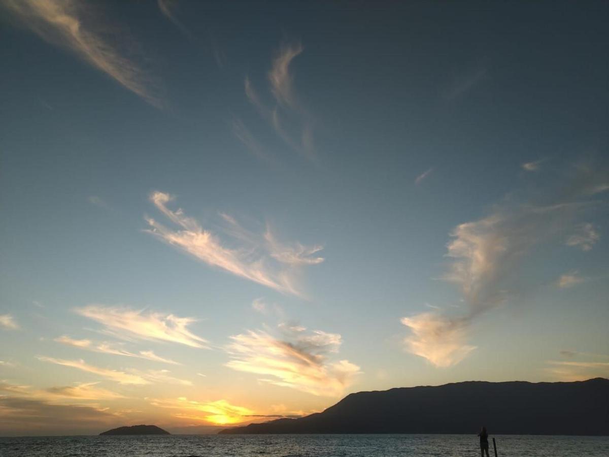 Elephant Guesthouse Beira Mar - Suites Com Cafe Da Manha Ilhabela Bagian luar foto